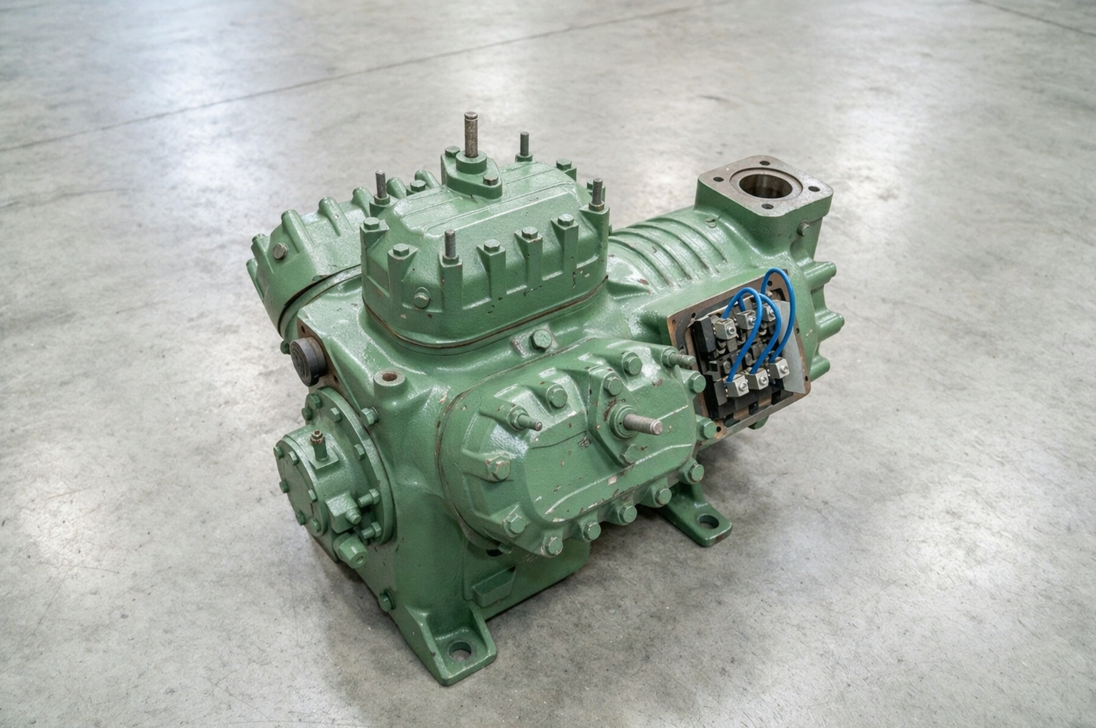 T-163 Compresor DWM Copeland D6DT5-300X-AWM/D - Imagen 1