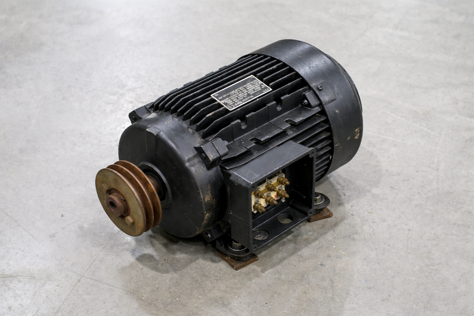 T-183 Motor AEG AM100LAA4 - Imagen 1