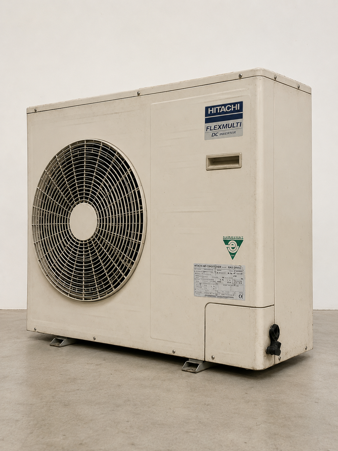 T-098 Unidad de Aire Acondicionado BOMBA DE CALOR / CASSETTE 600x600 (clima) RAS-2HQV5 - Potencia 5 kW - Imagen 1