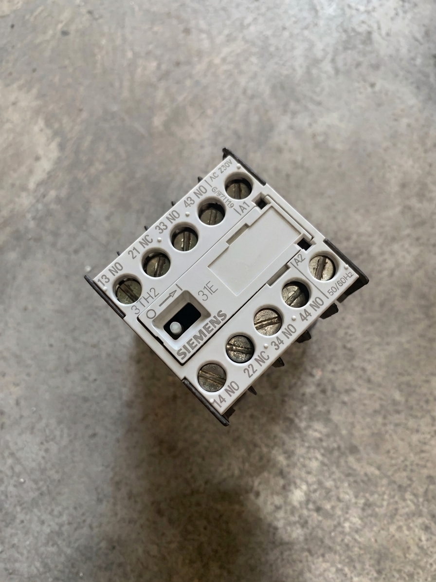 S-226 Contactor 31E CONTACTOR POTENCIA - 3TH2031-0AP0 - Imagen 1