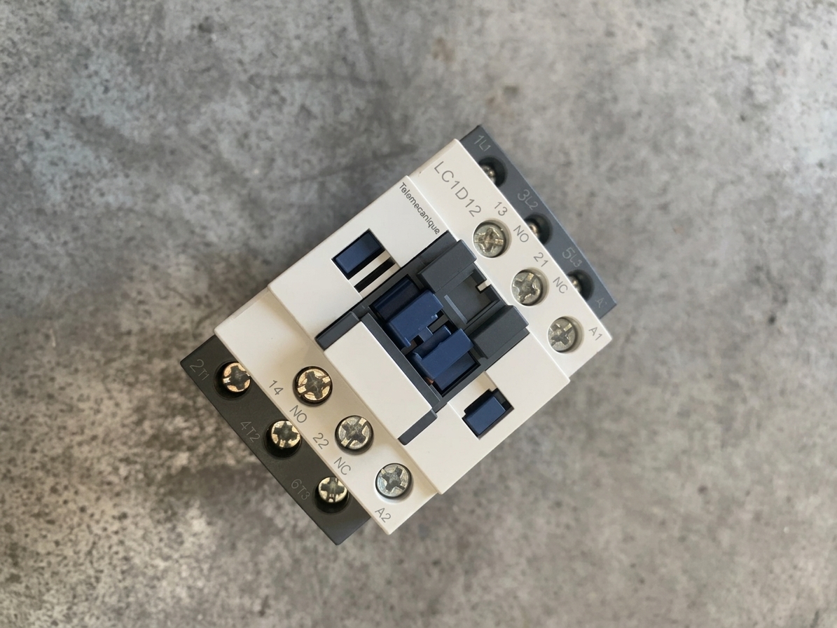 S-234 Contactor 25A GUARDAMOTOR - TeSys D - Imagen 1