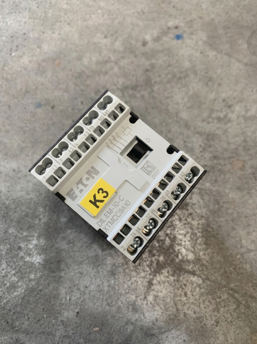 S-237 Contactor Potencia 9A CONTACTOR POTENCIA EATON - DIL EM-10-C - Imagen 1