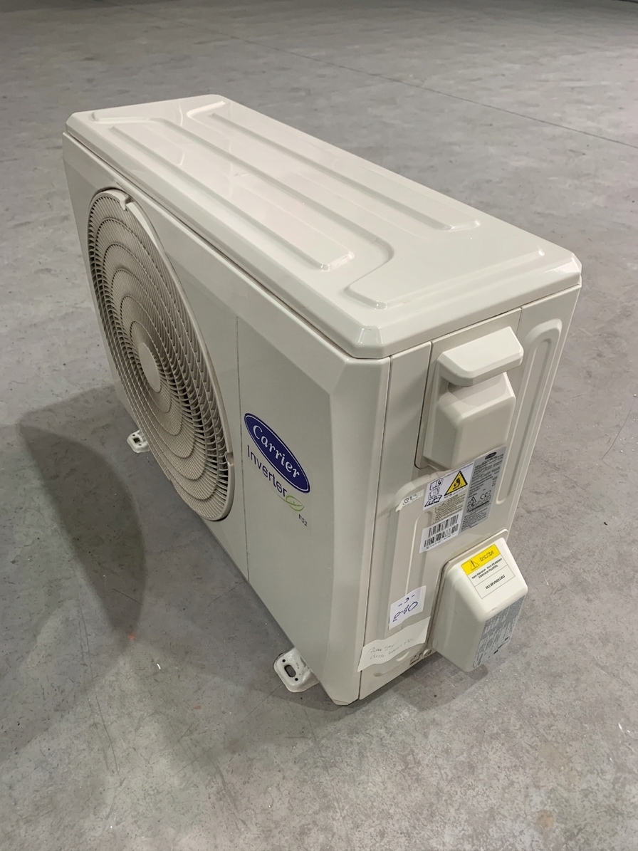 S-240 Bomba de calor 7kW UNIDAD CONDENSADORA/CASSETTE 900x900 - 38QUS024D8S - Potencia 7kWç - Imagen 1