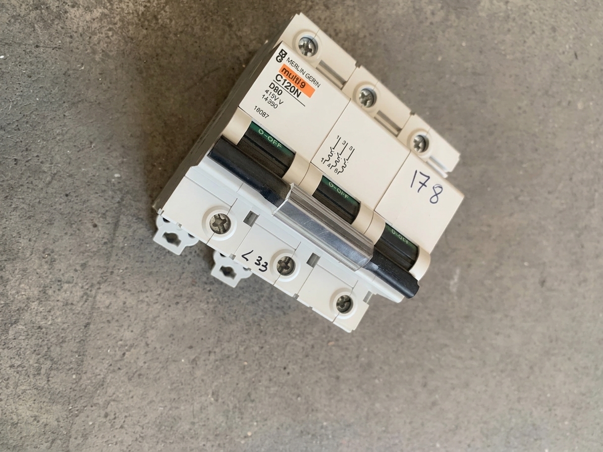 S-280 Automatico 3~80A AUTOMATICO 3~ 80A Merlin Gerin - C120N - Imagen 1